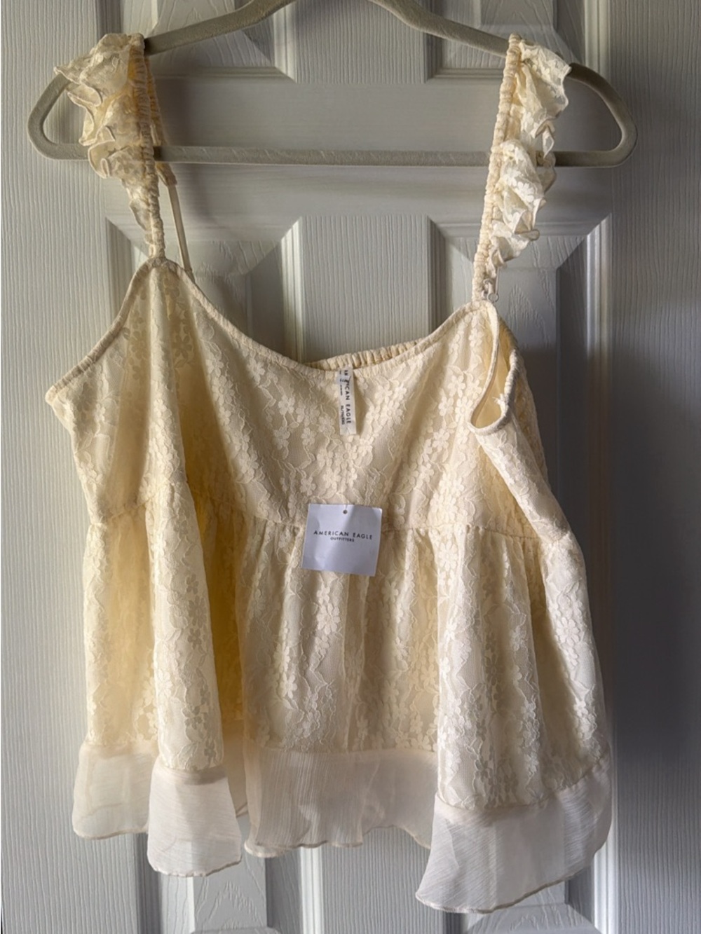 American Eagle Outfitters Cream Lace Ruffle Cami
